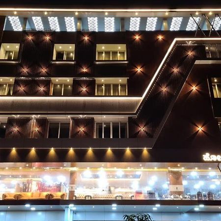 Hotel Eden Karwar Zewnętrze zdjęcie