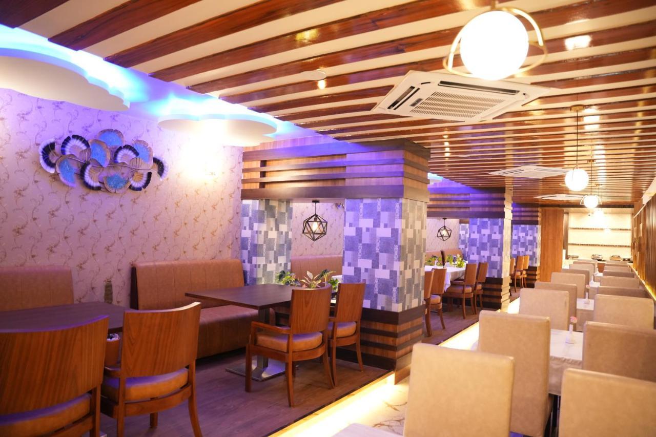 Hotel Eden Karwar Zewnętrze zdjęcie