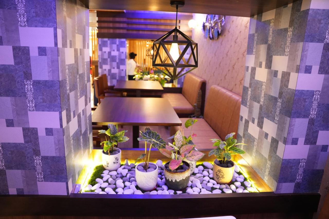 Hotel Eden Karwar Zewnętrze zdjęcie