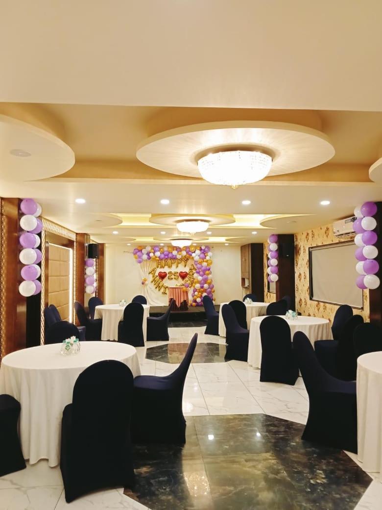 Hotel Eden Karwar Zewnętrze zdjęcie