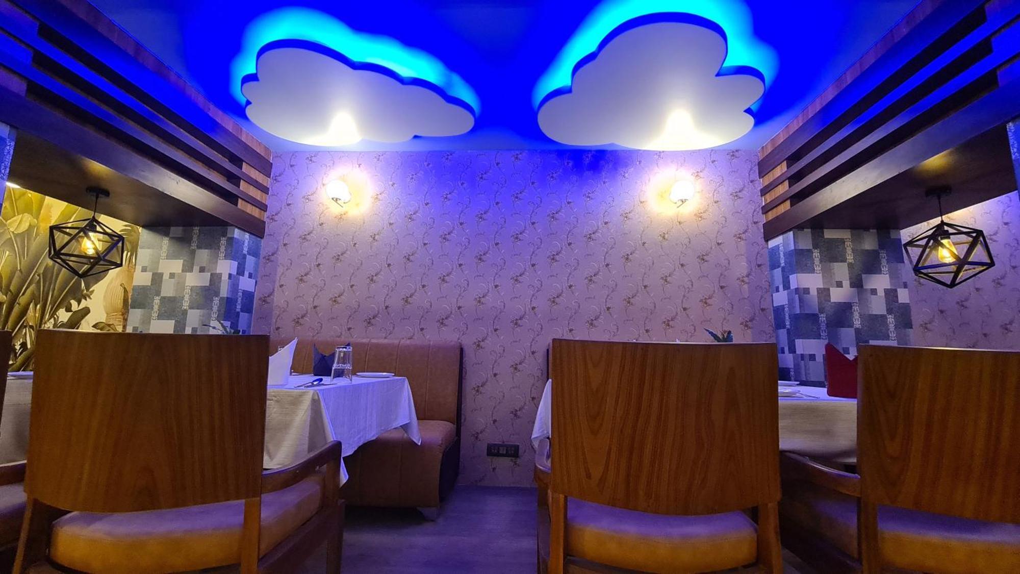 Hotel Eden Karwar Zewnętrze zdjęcie
